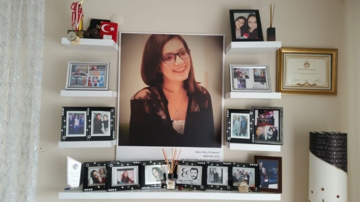 Kızı Organ Beklerken Öldü, O Başka Gizemler Ölmesin Diye Kolları Sıvadı