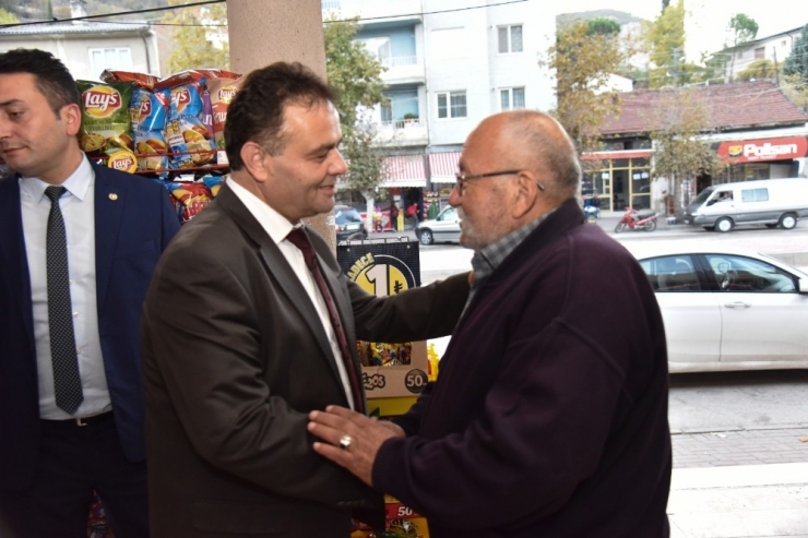 Başkan Şahin Esnafla Bir Araya Geldi