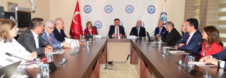 Tisk’ten Esogü Hastanesi’ne Önemli Bağış