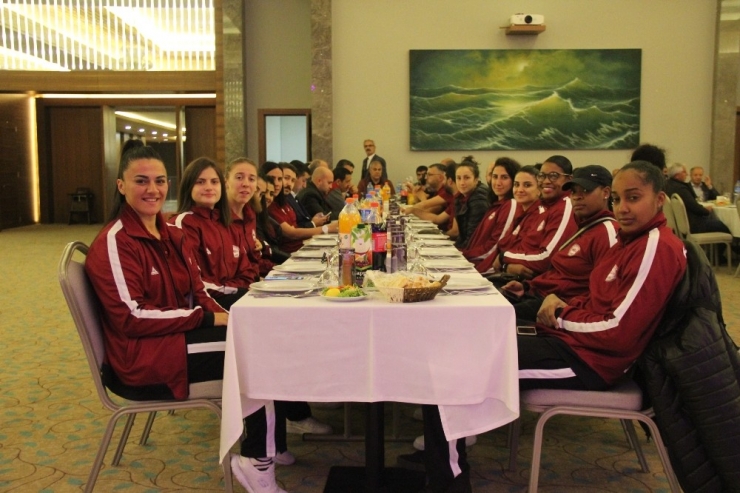 Elazığ Askf, Süper Lig Ekibini Ağırladı