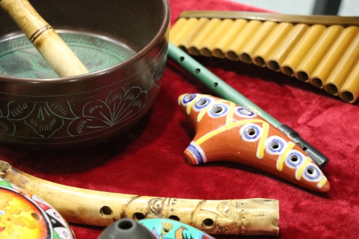 80 Ülkeden 450 Farklı Kadim Enstrüman Arşivi Var