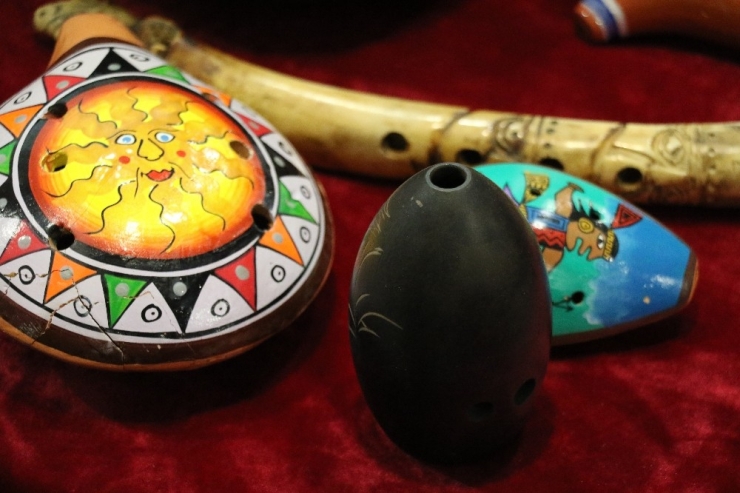 80 Ülkeden 450 Farklı Kadim Enstrüman Arşivi Var