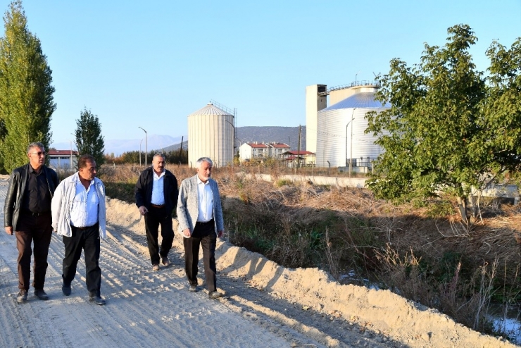 Koku Sorununu Dile Getiren Vatandaşlardan Başdeğirmen’e: “Çok Seneler Bekledik, Hiçbir Sonuç Alamadık, Yaparsanız Siz Yaparsınız”