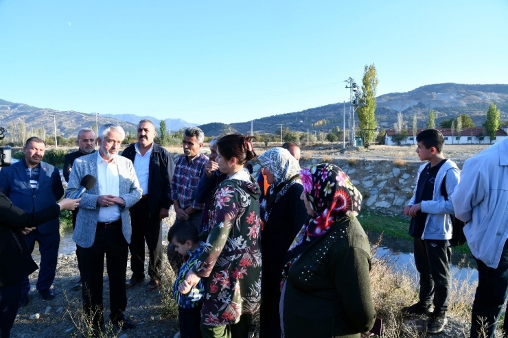 Koku Sorununu Dile Getiren Vatandaşlardan Başdeğirmen’e: “Çok Seneler Bekledik, Hiçbir Sonuç Alamadık, Yaparsanız Siz Yaparsınız”