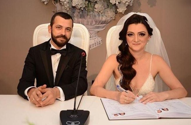 Adliyede İntihar Eden Şahıs Ünlü Yazarın Eşi Çıktı