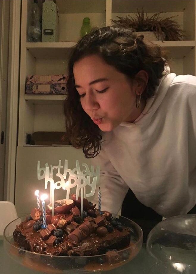 İtalya’da Hayatını Kaybeden 21 Yaşındaki İlayda Yarcan’ın Cenazesine Binlerce Kişi Katıldı