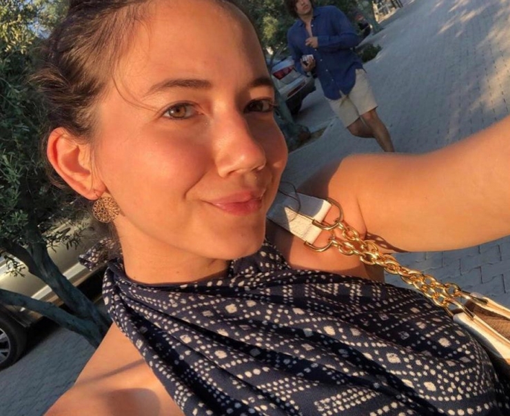 İtalya’da Hayatını Kaybeden 21 Yaşındaki İlayda Yarcan’ın Cenazesine Binlerce Kişi Katıldı