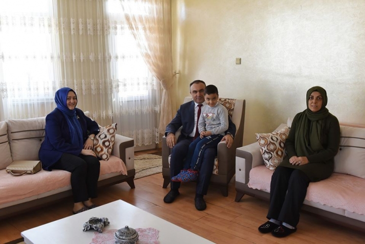 Vali Recep Soytürk’den Anlamlı Ziyaretler