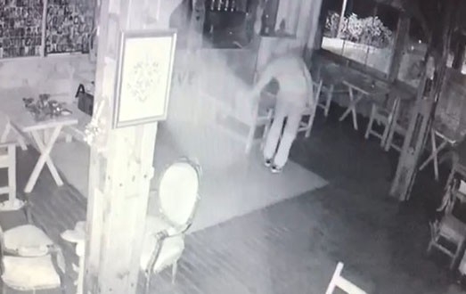 İş Yerine Giren Hırsız Çaldığı Bozuk Paralarla Yakalandı