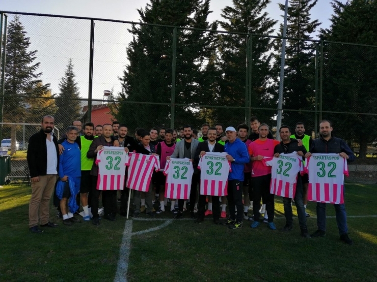 Isparta 32 Spor’a Destek İçin ’Forma Satın Al’ Kampanyası