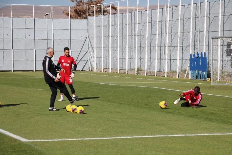 Sivasspor’da Konyaspor Hazırlıkları Sürüyor