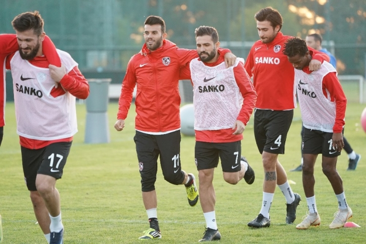 Oğuz Ceylan: “Galatasaray Maçına Çok İyi Hazırlanıyoruz”