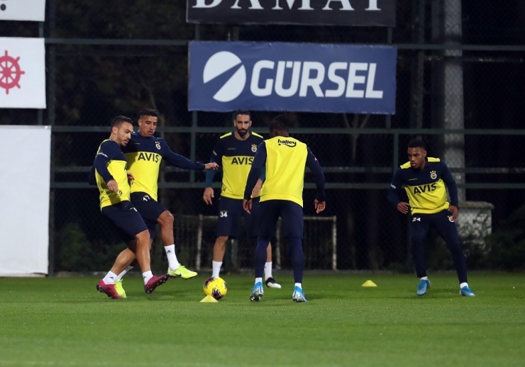 Fenerbahçe, Kasımpaşa Maçı Hazırlıklarını Tamamladı