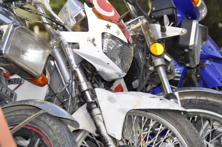 Şuhut’ta Tescilsiz Motosikletlere Ceza Yağdı
