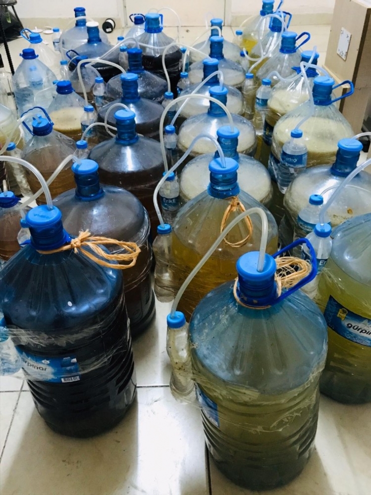 Bandırma’da Kaçak İçki Deposuna Baskın