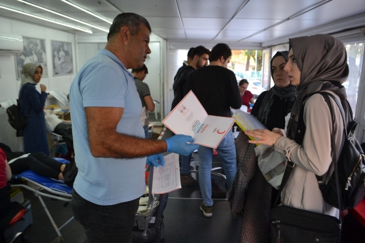 Azra Kök Hücre Bekliyor