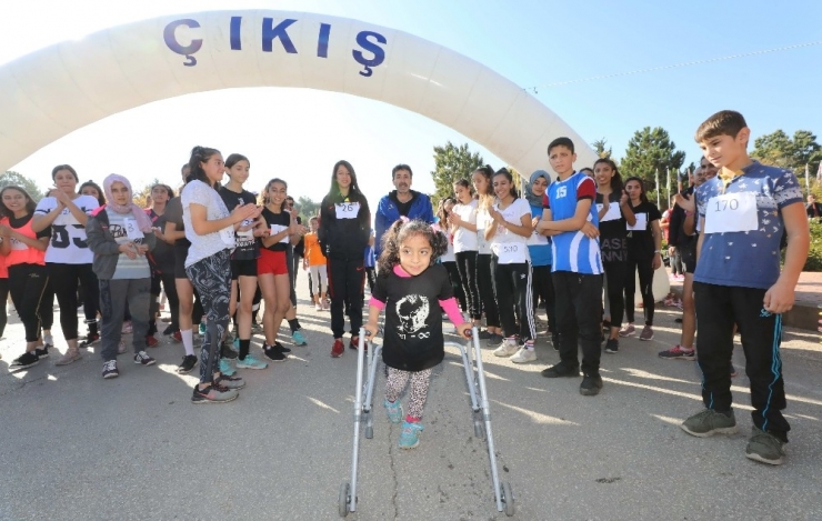 Gaün Geleneksel Atatürk Koşusuna Yoğun İlgi