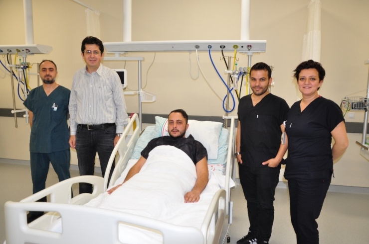 Kalbindeki Delik Ameliyatsız Kapatıldı