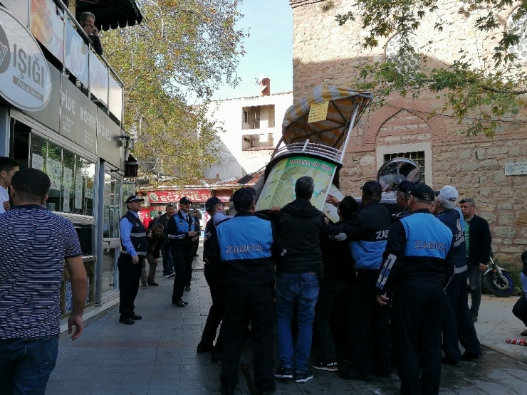 Kocaeli’de Zabıta Ve Vatandaşlar Arasında Arbede Yaşandı