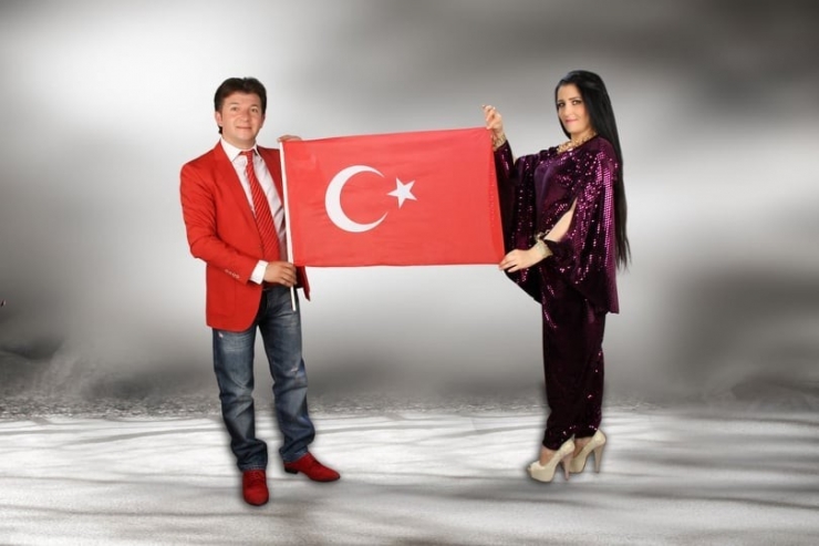 Kütahyalı Yerel Sanatçılardan Seçil Öğretmene Destek