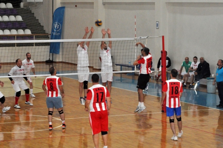 Afyonkarahisar’da Öğretmenler Kupası Grup Müsabakaları