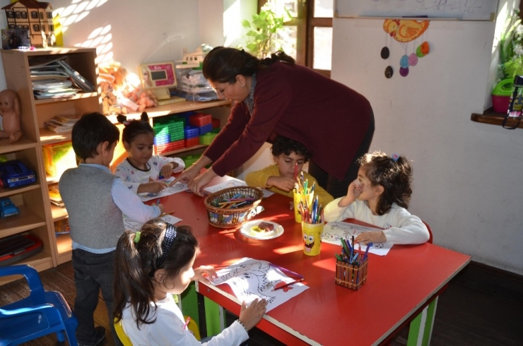 Kuşadası Belediyesi’nden Minik Öğrencilere Okul Öncesi Eğitim