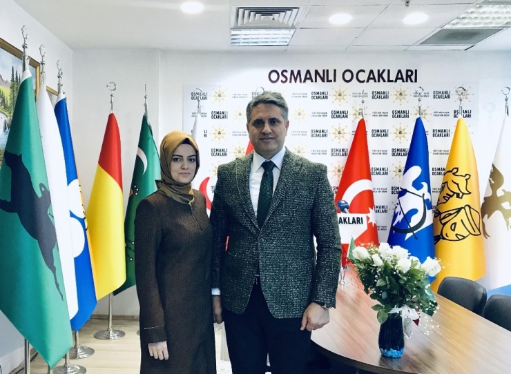 Osmanlı Ocakları’ndan Diyarbakır Annelerine Yılın Cumhuriyet Kadını Plaketi