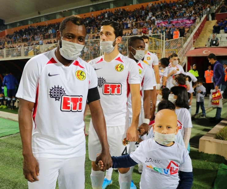 Tff 1. Lig: Adana Demirspor: 1 - Eskişehirspor: 1 (İlk Yarı Sonucu)