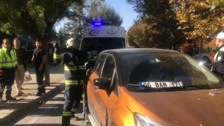 Direksiyon Başında Rahatsızlanan Sürücü İçin Dakikalarca Uğraştılar