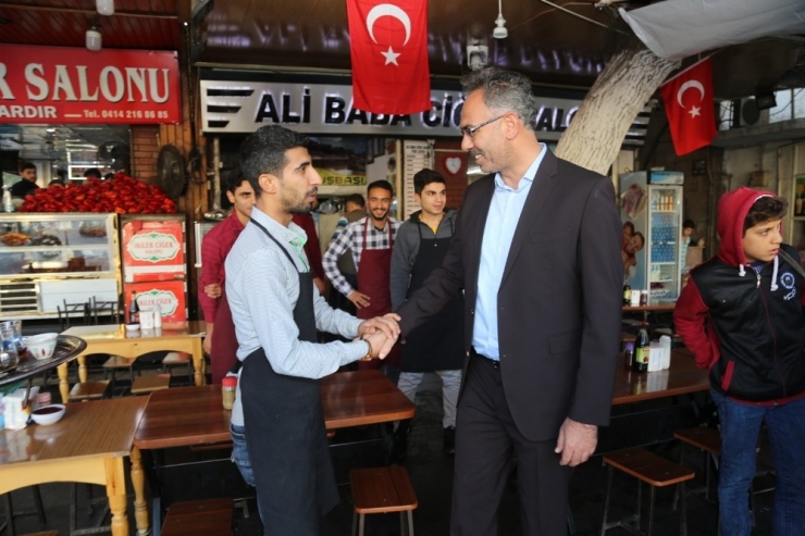 Belediye Başkanı Kuş Vatandaşların Sorunlarını Dinledi