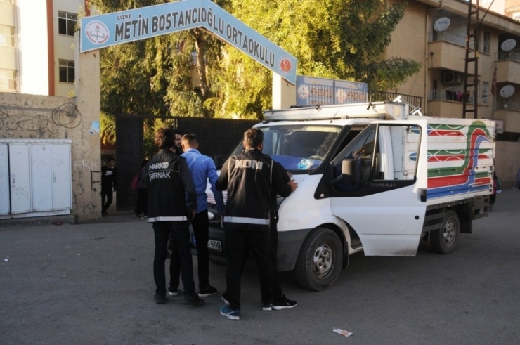 Cizre’de Narkotik Ve Kom Ekipleri Denetimlerine Aralıksız Devam Ediyor