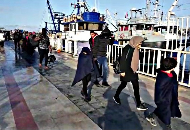 Çeşme’de Ölüme Yolculukta 85 Göçmen Yakalandı