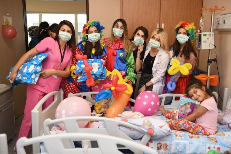 Mkü’den Lösemili Çocuklara Oyuncak Hediyesi