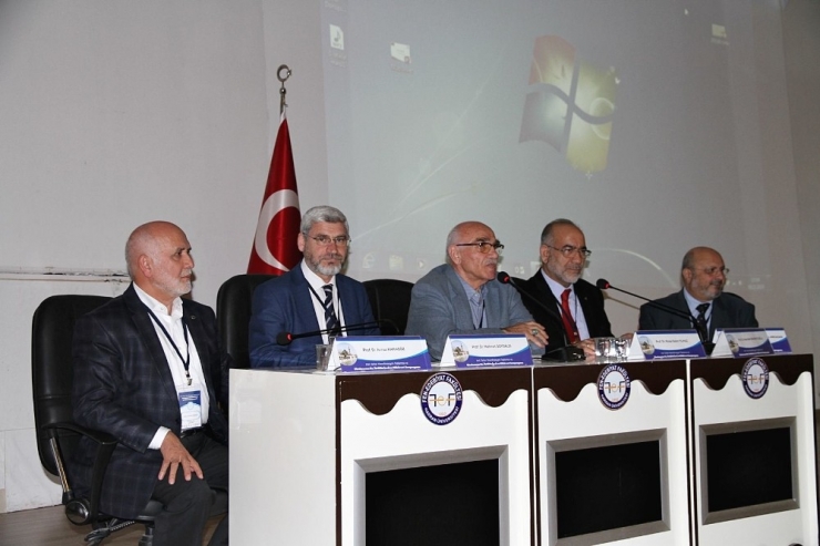 Hrü’de Tefsir Akademisyenleri Koordinasyon Toplantısı Gerçekleştirildi