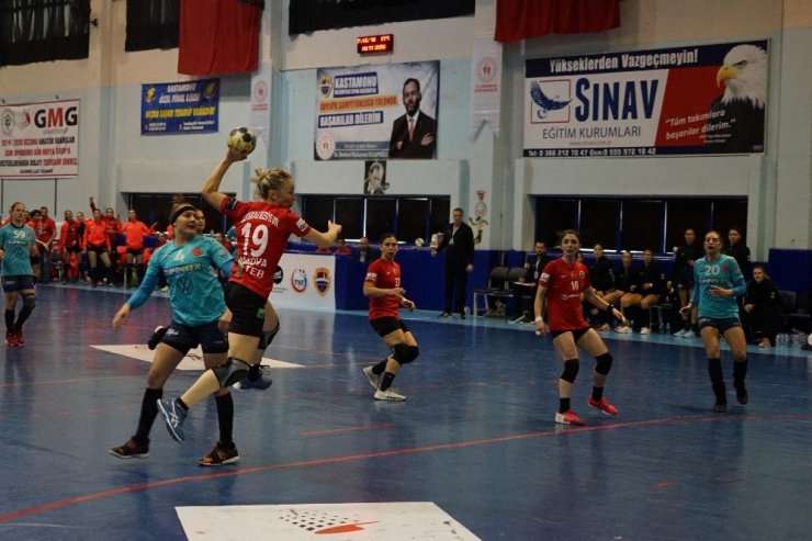 Avrupa Hentbol Federasyonu (Ehf) Kupası: Kastamonu Belediyespor: 33 - Vaci Nkse: 26