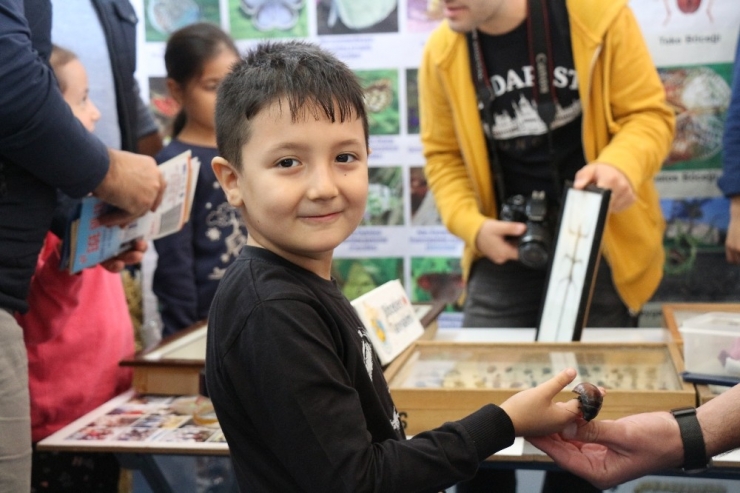 Prof. Dr. Özkan: “Tarımı İlaçlar Değil Böcekler Kurtaracak”