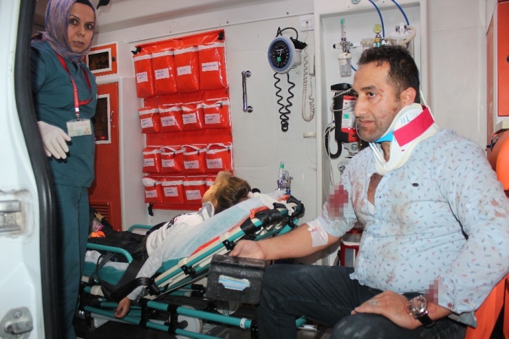 Mıcıra Giren Otomobil Şarampole Uçtu: 4 Yaralı