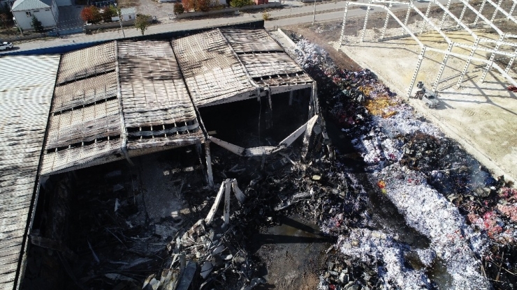 Küle Dönen Fabrikada Zarar 12 Milyon Tl