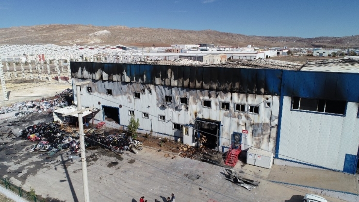 Küle Dönen Fabrikada Zarar 12 Milyon Tl