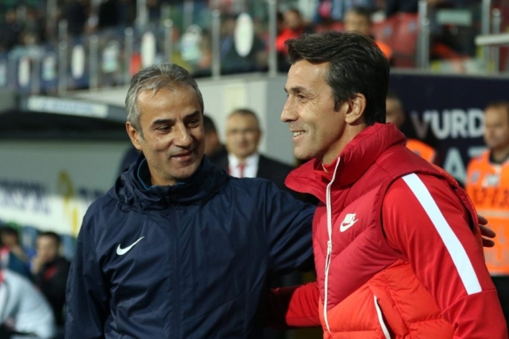 Süper Lig: Çaykur Rizespor: 1 - Antalyaspor: 0 (İlk Yarı)