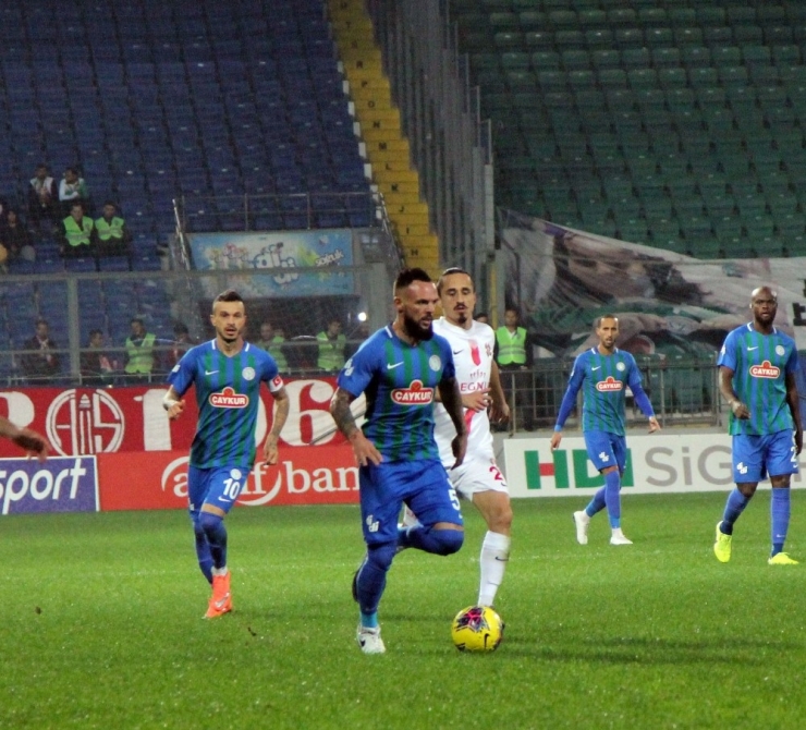 Süper Lig: Çaykur Rizespor: 1 - Antalyaspor: 0 (Maç Sonucu)