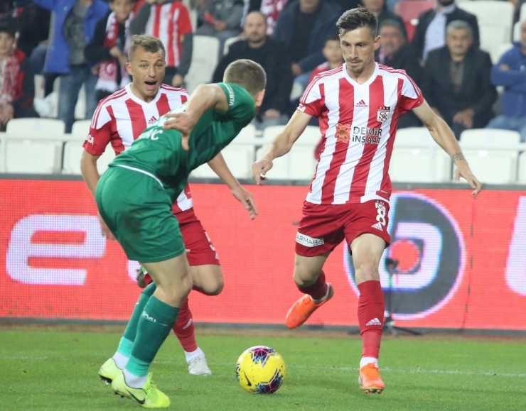 Süper Lig: Sivasspor: 0 - Konyaspor: 0 (İlk Yarı)