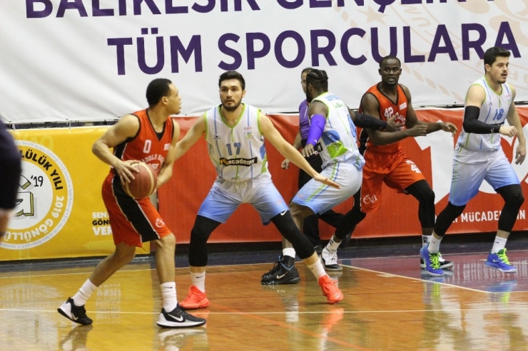 Türkiye Basketbol 1. Ligi: Balıkesir Büyükşehir Belediyespor: 95 - Anadolu Basket: 72