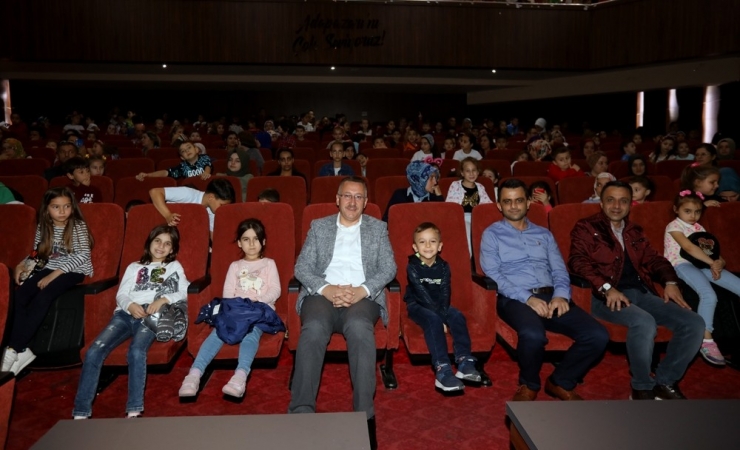 ‘Nasreddin Hoca Ve Çılgın Eşek’ İsimli Tiyatro Okm’de Sergilendi