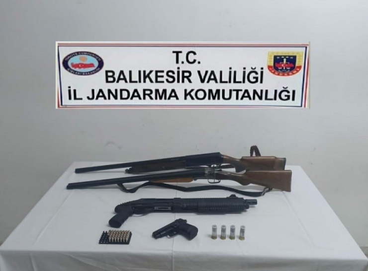 Balıkesir’de Güven Operasyonunda 32 Şahıs Yakalandı