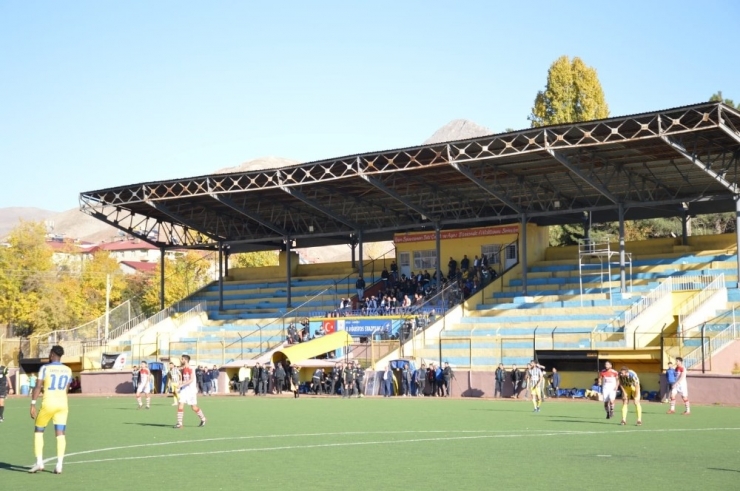 Bitlis Özgüzeldere Spor Evinde Rakibini 6 Golle Geçti