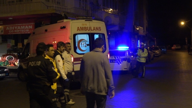 Alkollü Sürücülerin Satırlı Ve Demir Çubuklu Kavgasına Polisten Müdahale