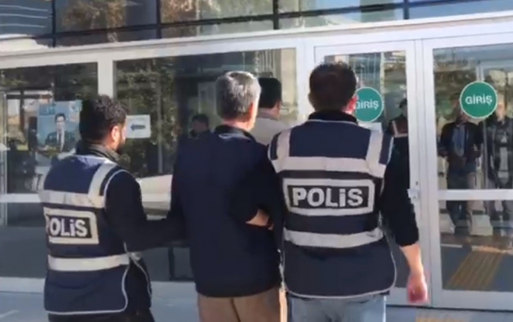 Kalaşnikof İle Yakalanan Şahıs Tutuklandı