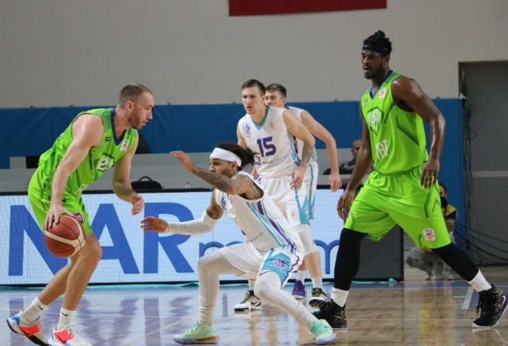 Ing Basketbol Süper Ligi: Afyon Belediyespor: 73 - Tofaş 84
