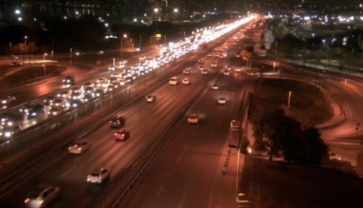 E-5’te Lüks Araç Alev Alev Yandı